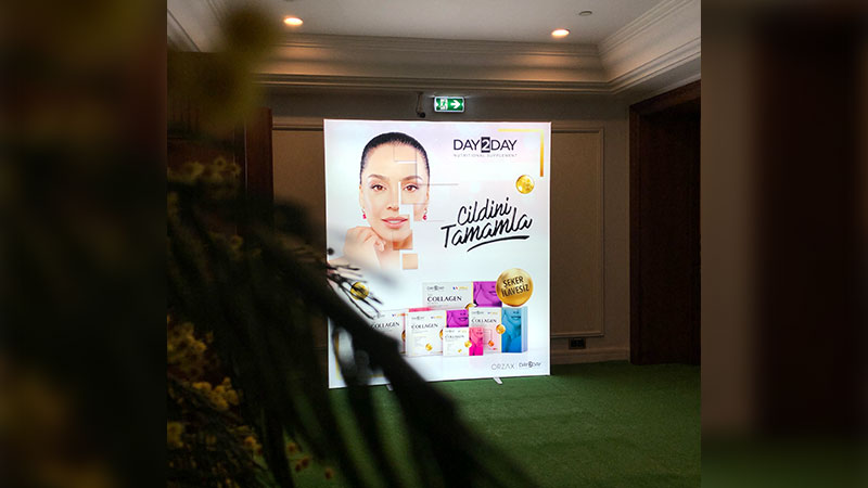 Çift Taraflı Ayaklı Lightbox ve Fuar Stand Çözümleri